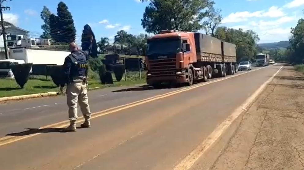 Sobe para 29 o número de bloqueios e interdições em rodovias Alto